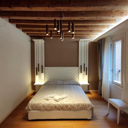 Deluxe 3 Bedroom Flat In Rialto 威尼斯 外观 照片