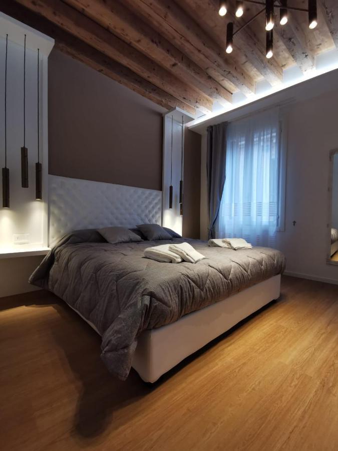 Deluxe 3 Bedroom Flat In Rialto 威尼斯 外观 照片